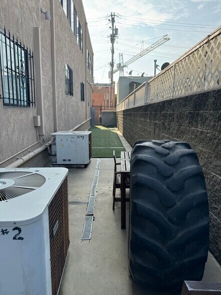 More Photos Of 1438-1444 9th St, Santa Monica Loft Creative Space For Lease