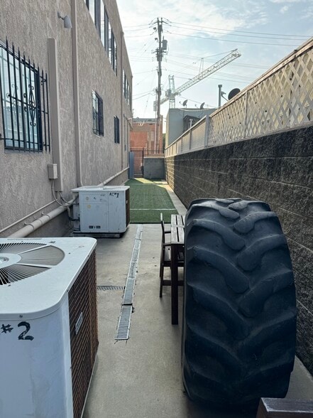 More Photos Of 1438-1444 9th St, Santa Monica Loft Creative Space For Lease