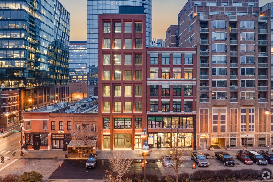 More Photos Of 732 W Randolph St, Chicago Unknown For Lease
