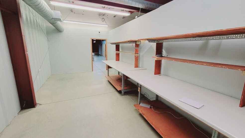 More Photos Of 550 Goodrich Rd, Bellevue Light Distribution For Sale