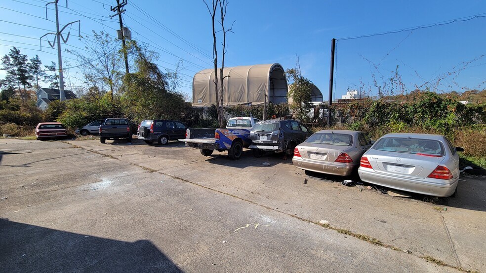 More Photos Of 1115 W Broad St, Falls Church Auto Repair For Sale