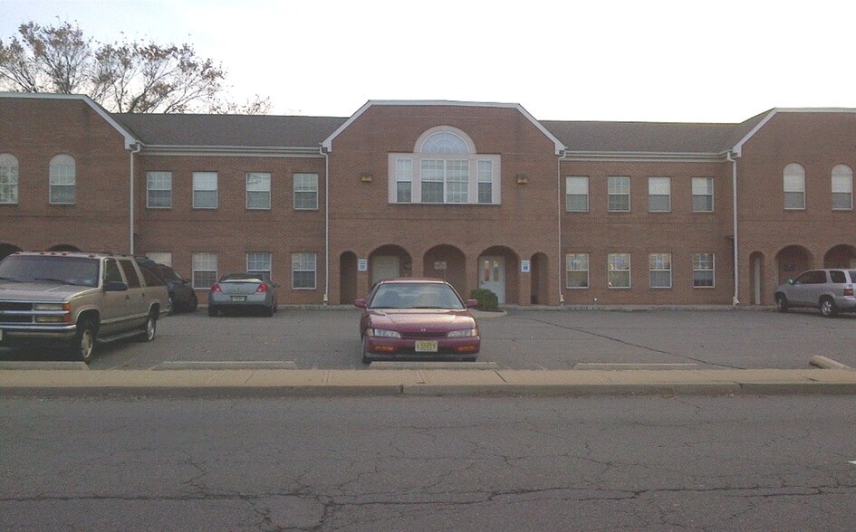 More Photos Of 1086-1092 Stelton Rd, Piscataway Medical For Lease