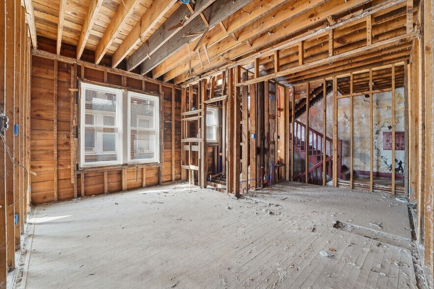 More Photos Of 1300 Porter St, Dearborn Apartments For Sale