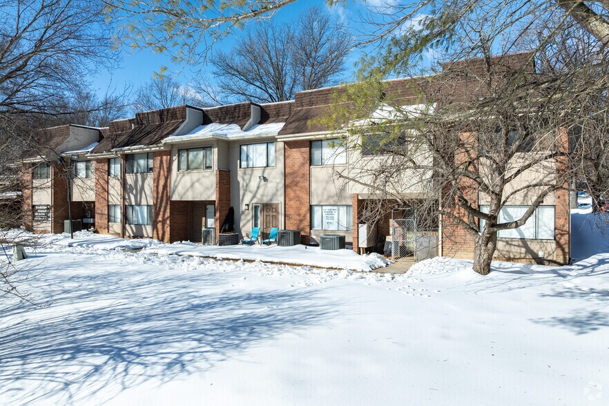 More Photos Of 7270-7278 Cradlerock Way, Columbia Medical For Sale