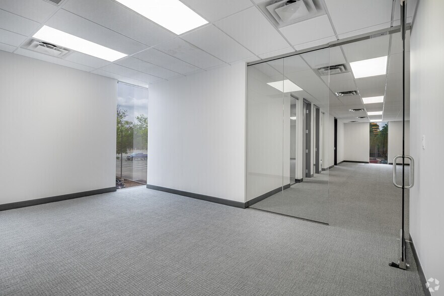 More Photos Of 4538 Centerview Dr, San Antonio Unknown For Lease