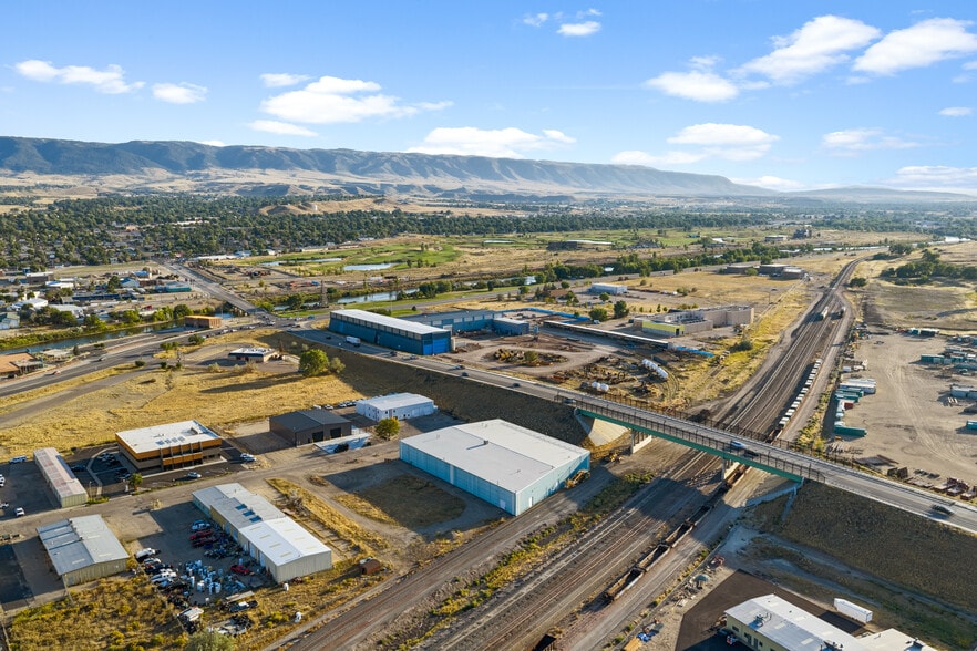 More Photos Of 888 Antler Dr, Casper Warehouse For Lease