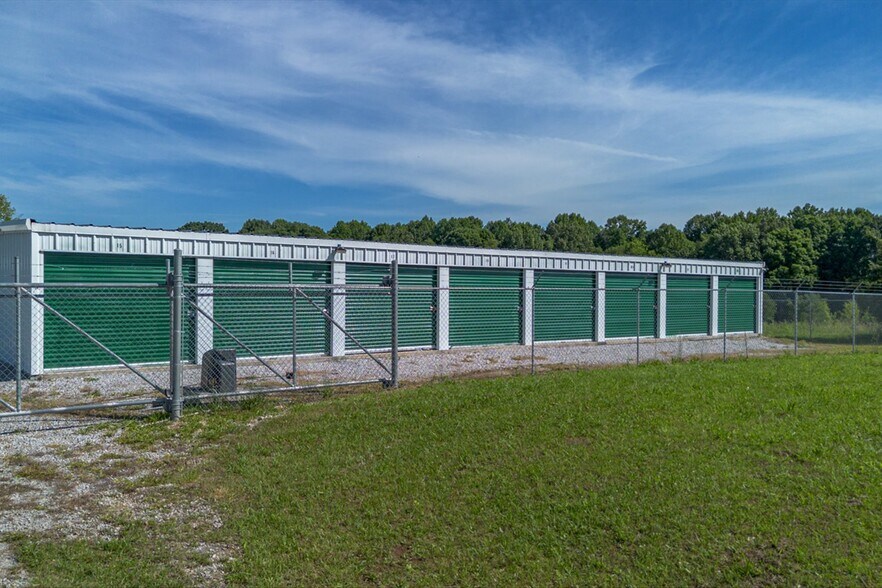 More Photos Of 2821 Highway 43 S, Leoma Specialty For Sale