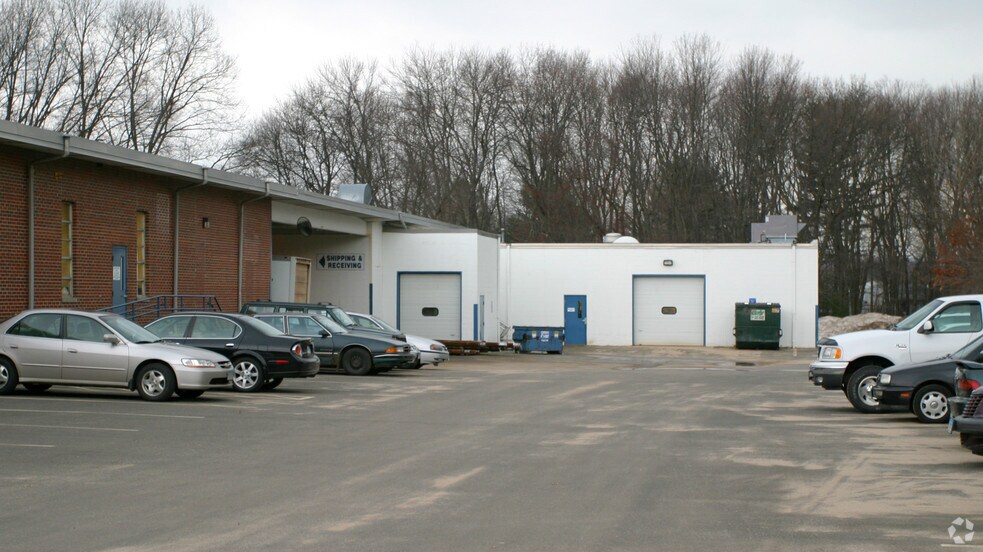More Photos Of 329 Cooke St, Plainville Manufacturing For Sale