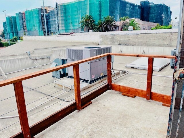 More Photos Of 3712 Beverly Blvd, Los Angeles Office For Lease