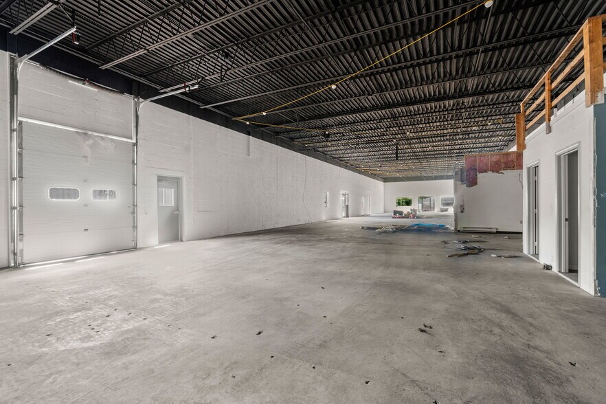 More Photos Of 45 Tosca Dr, Stoughton Warehouse For Lease