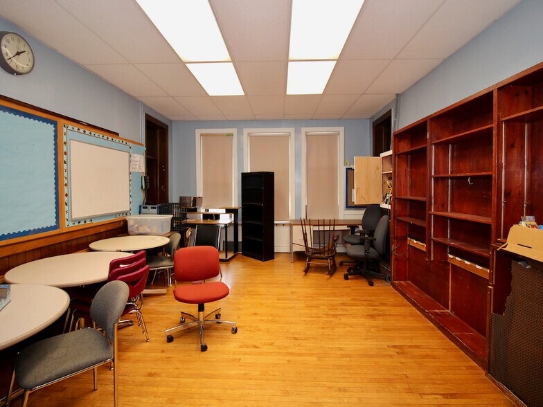 More Photos Of 115 Lewis Ave, Meriden Office Residential For Sale