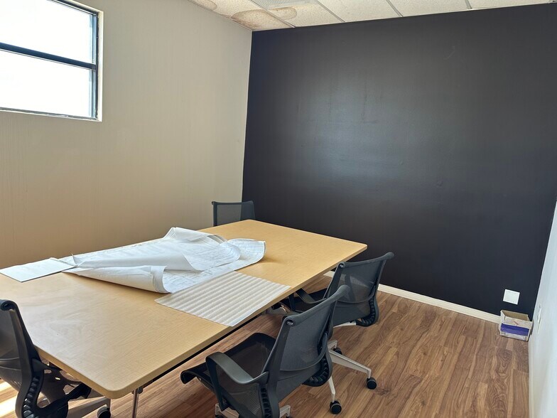More Photos Of 4223 W Jefferson Blvd, Los Angeles Manufacturing For Lease