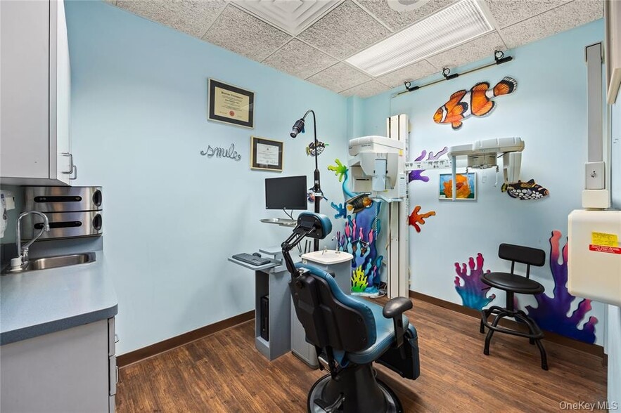 More Photos Of 1171 Old Country Rd, Plainview Medical For Sale