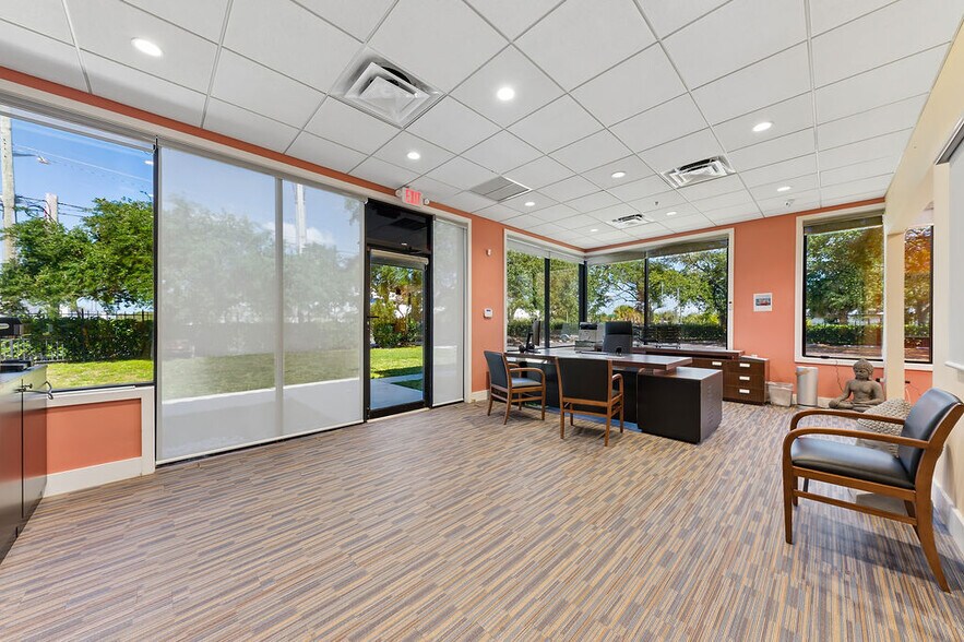 More Photos Of 1590 S Congress Ave, West Palm Beach Medical For Sale