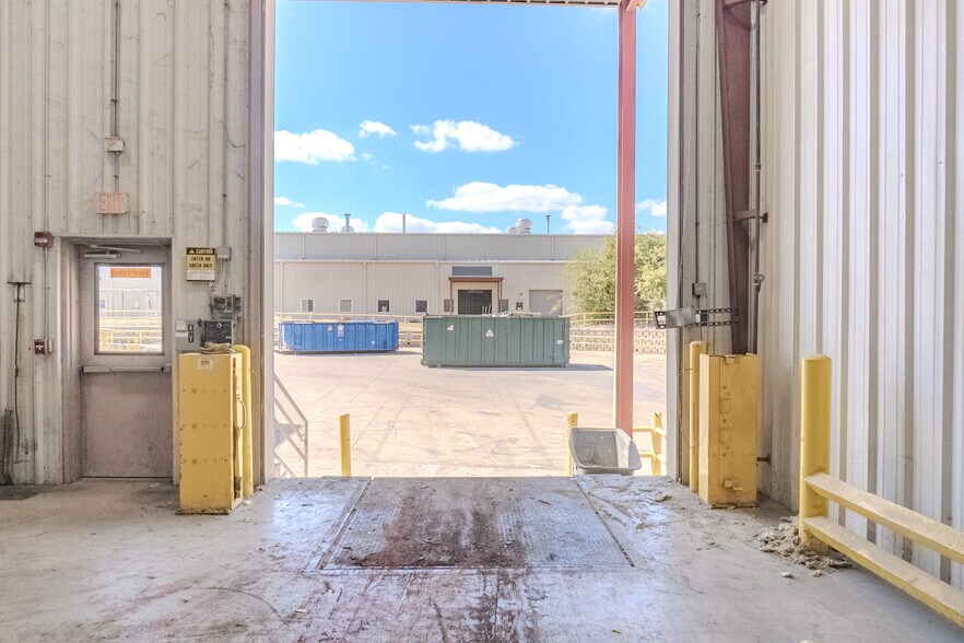 More Photos Of 4611 Wiseman Blvd, San Antonio Manufacturing For Sale