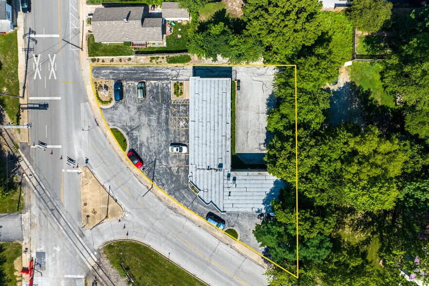 More Photos Of 136 E Walnut St, Independence Office For Lease