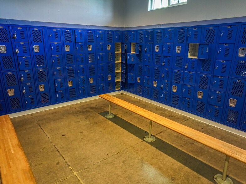 More Photos Of 2597 Sycamore St, North Port Industrial For Sale