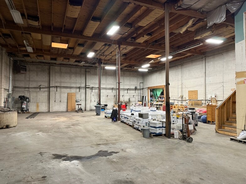 More Photos Of 34 W Guest Ave, Salt Lake City Service For Sale