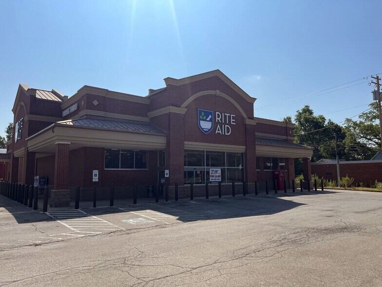 Primary Photo Of 100 S 3rd St, Conneaut Lake Drugstore For Lease