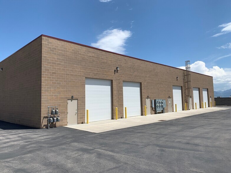 More Photos Of 6108-6142 W 9790 S, West Jordan Warehouse For Lease