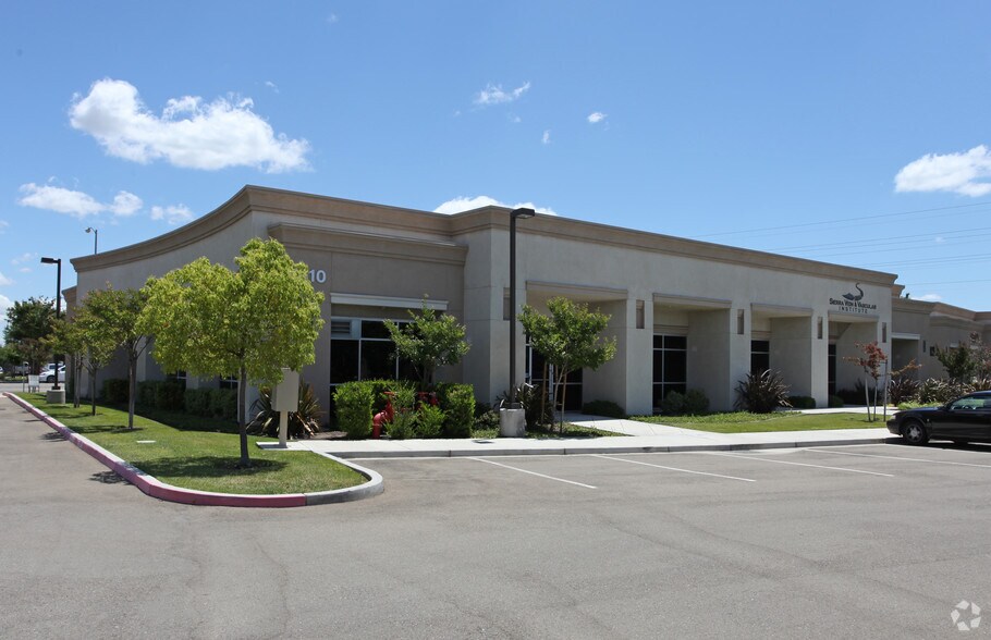 Primary Photo Of 1610 W Yosemite Ave, Manteca Medical For Lease
