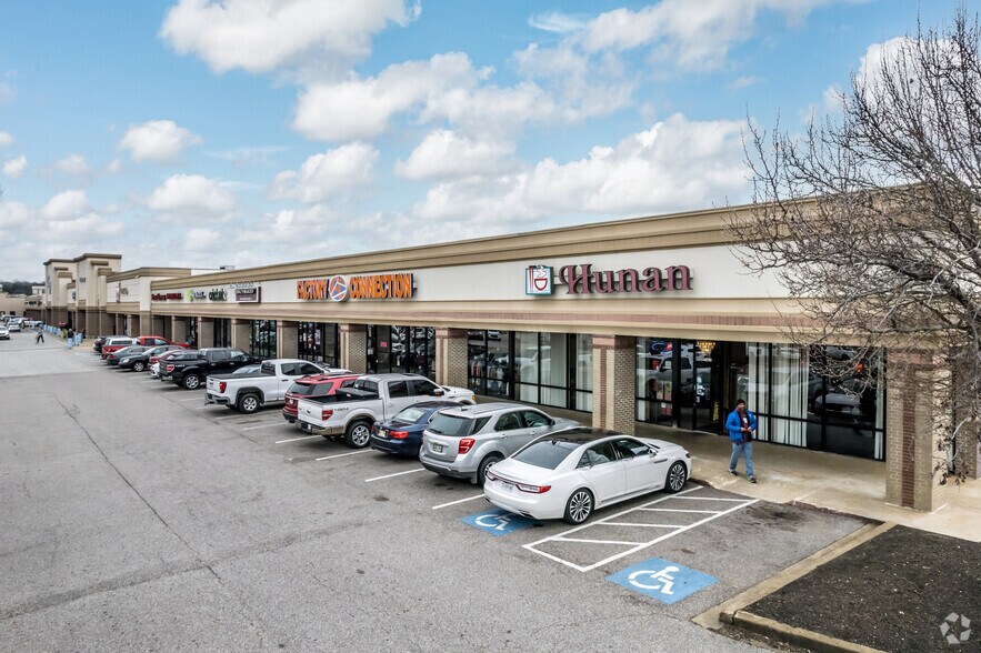 More Photos Of 7501-7509 Goodman Rd, Olive Branch Unknown For Lease