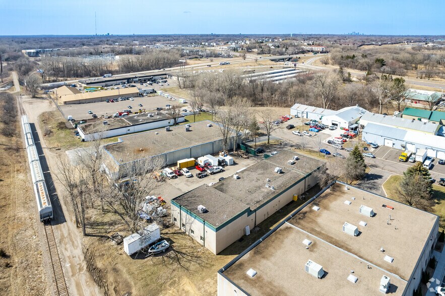 More Photos Of 3276 Fanum Rd, Vadnais Heights Service For Lease