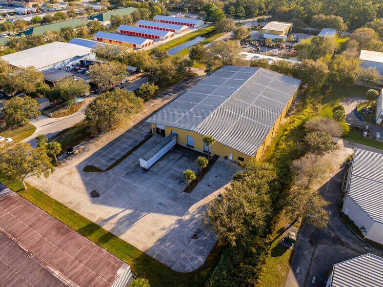 More Photos Of 9055 17th Pl, Vero Beach Warehouse For Sale