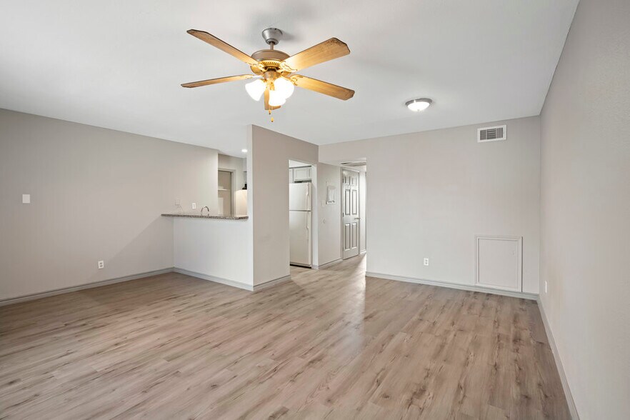 More Photos Of 610 Ferry Rd, Galveston Apartments For Sale