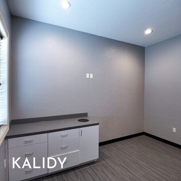 More Photos Of 2220 NW 164th St, Edmond Office For Sale