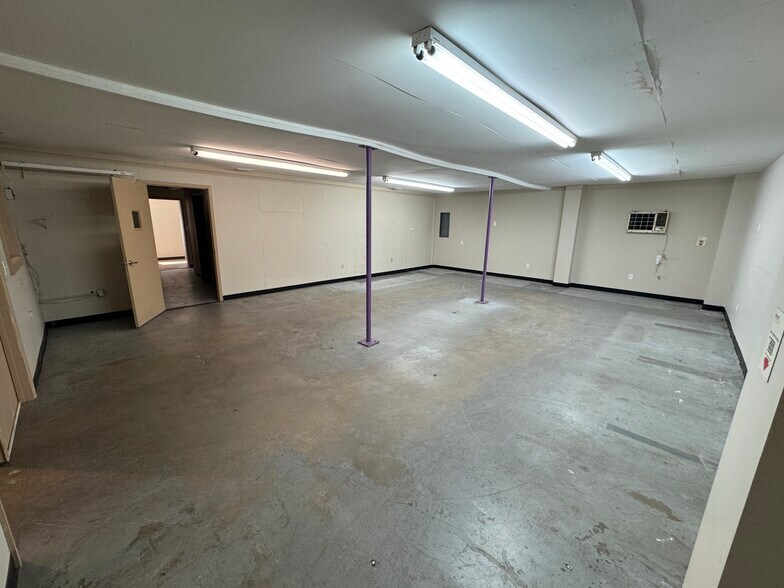 More Photos Of 1605 W 16th St, Panama City Warehouse For Sale