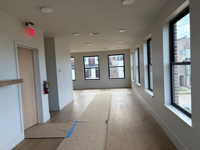 More Photos Of 1241 Mercantile St, Richmond Storefront Retail Residential For Sale