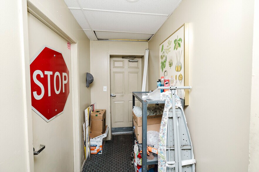 More Photos Of 2206 E 101st St N, Valley Center Specialty For Sale