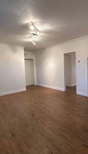 More Photos Of 110 N Santa Cruz Ave, Los Gatos Storefront Retail Office For Lease