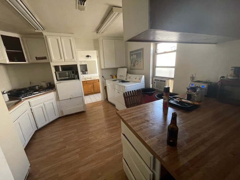 More Photos Of 612 B St, Marysville Bar For Sale