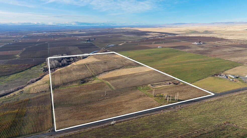 More Photos Of 54402 N Hinzerling Rd, Prosser Land For Sale