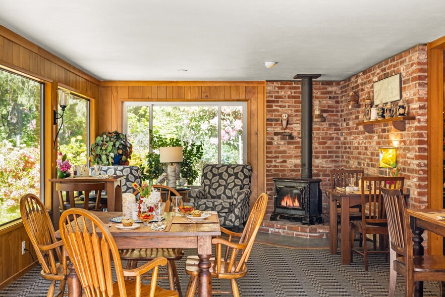 More Photos Of 49198 McKenzie Hwy, Vida Hospitality For Sale