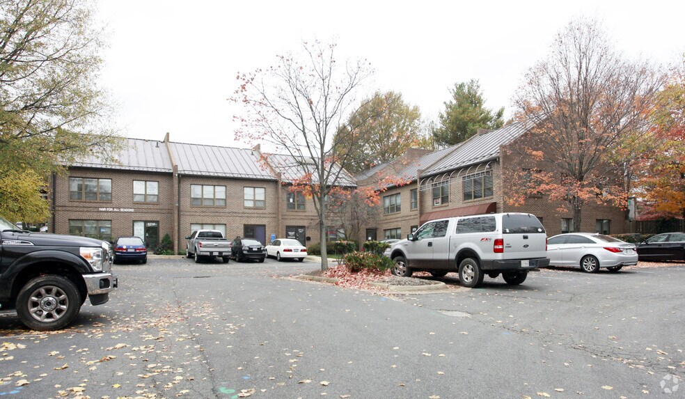More Photos Of 6706-6716 Whittier Ave, McLean Medical For Sale