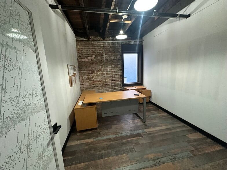 More Photos Of 203 N Marion St, Tampa Office For Sale