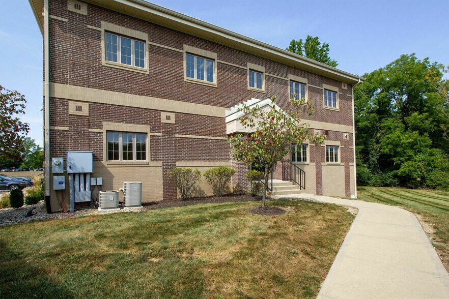 More Photos Of 695 Pro Med Ln, Carmel Medical For Lease