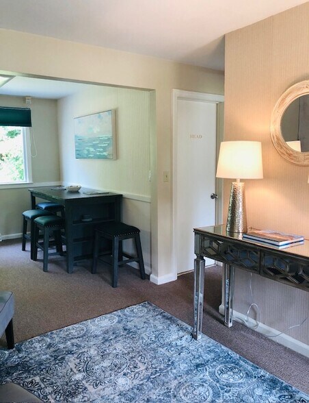 More Photos Of 131 Boston Post Rd, Old Saybrook Office For Sale