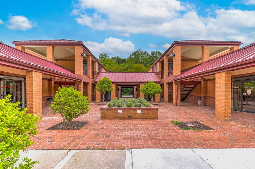 More Photos Of 7 Post Office Rd, Waldorf Medical For Sale