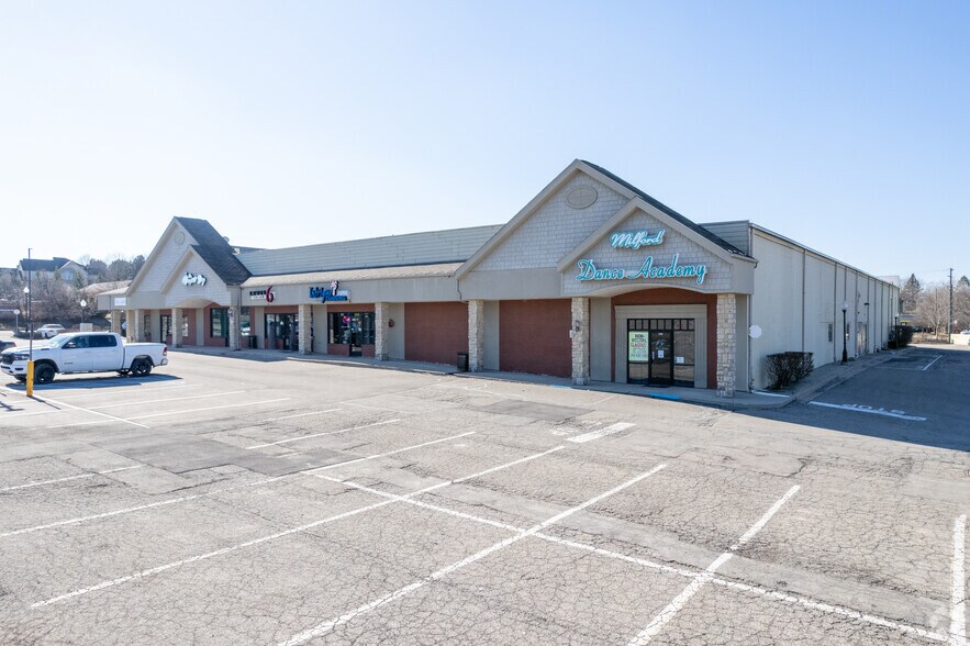More Photos Of 131 S Milford Rd, Milford Freestanding For Lease