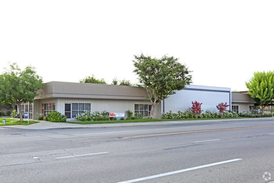 More Photos Of 499 W Bedford, Fresno Office For Lease