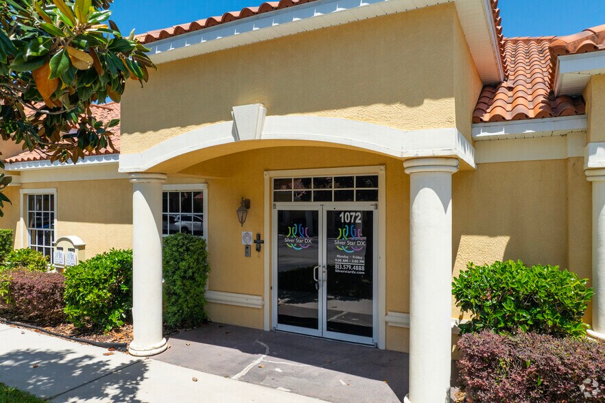 More Photos Of 1070-1072 E Brandon Blvd, Brandon Medical For Lease