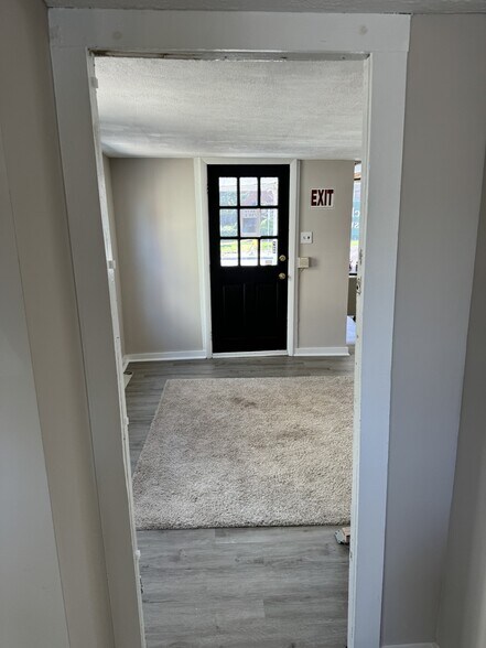 More Photos Of 774-776 S Main St, Plantsville Storefront Retail Office For Lease