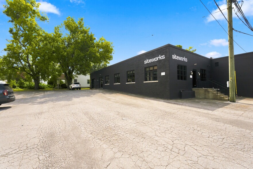 More Photos Of 6115 Robertson Ave, Nashville Warehouse For Lease
