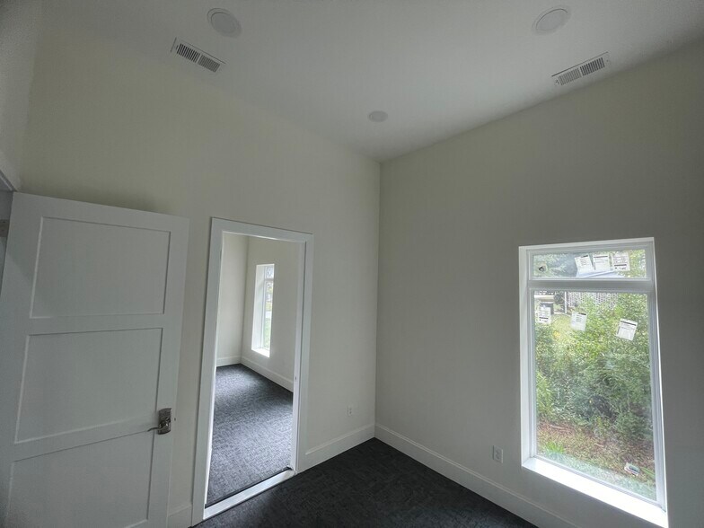 More Photos Of 1484 Dale Earnhardt Blvd, Kannapolis Freestanding For Lease