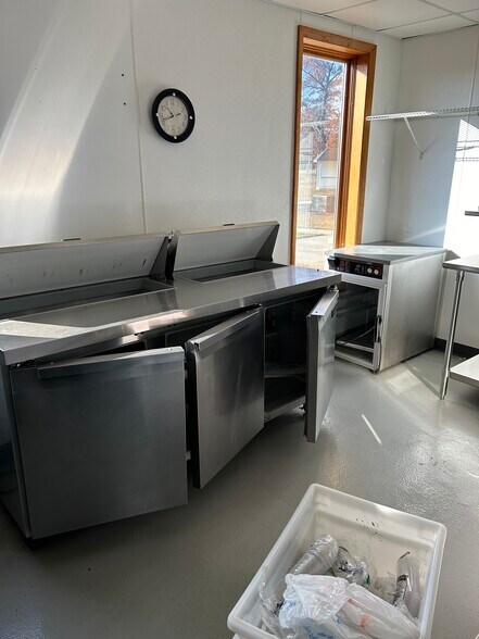 More Photos Of 6141 Co 420 Rd, Gladstone Restaurant For Sale