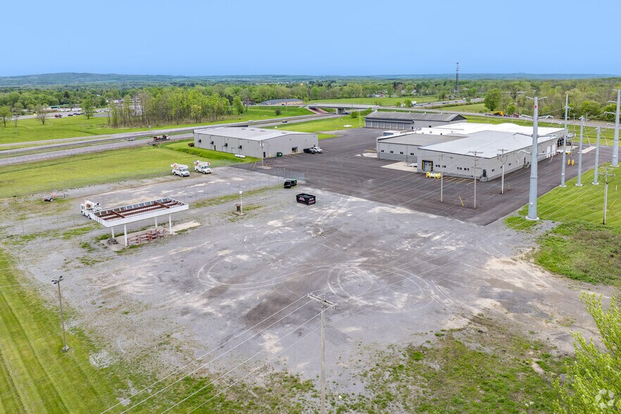 More Photos Of 500 N Peterboro St, Canastota Service For Lease